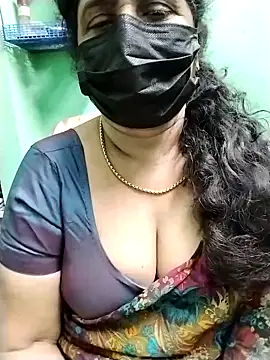 Snapshot of aarthika chatting on 13, 10, 2025 aarthika online show from 13, 10, 2025