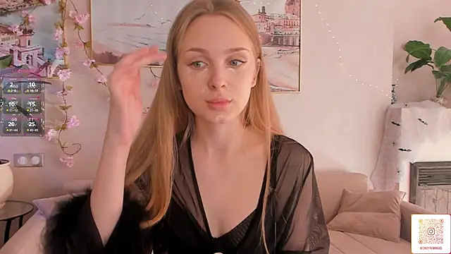 Snapshot of CindyGreen chatting on 28, 10, 2025 CindyGreen online show from 28, 10, 2025