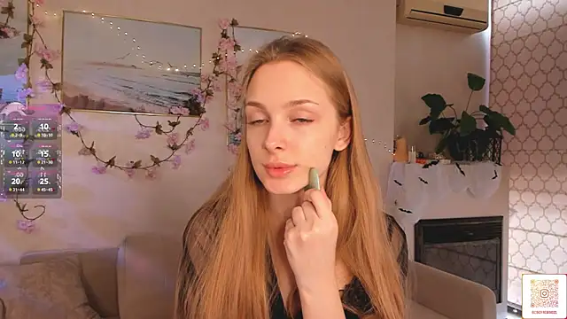 Snapshot of CindyGreen chatting on 31, 10, 2025 CindyGreen online show from 31, 10, 2025