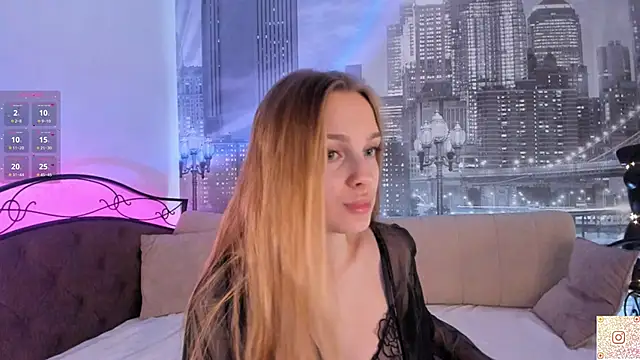 Snapshot of CindyGreen chatting on 11, 11, 2025 CindyGreen online show from 11, 11, 2025