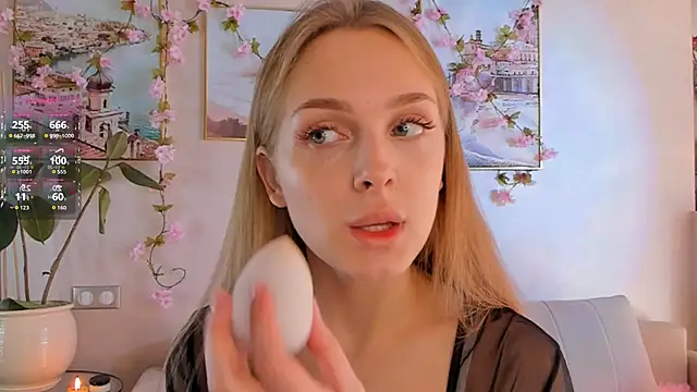 Snapshot of CindyGreen chatting on 22, 10, 2025 CindyGreen online show from 22, 10, 2025