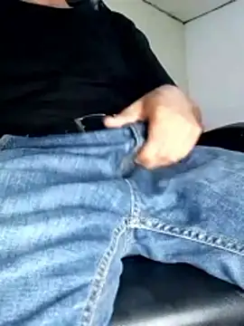 Snapshot of Bosssweet22cm chatting on 8, 1, 2026 Bosssweet22cm online show from 8, 1, 2026