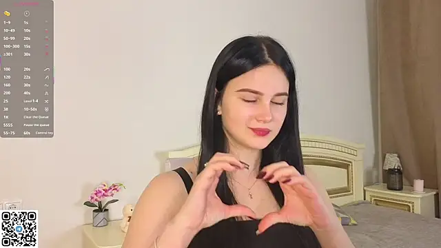 Snapshot of EnricaElis chatting on 3, 11, 2025 EnricaElis online show from 3, 11, 2025