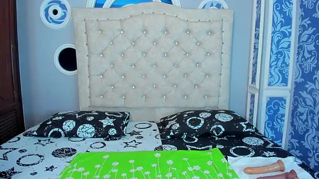 mishell lovely online show from 19, 12, 2025