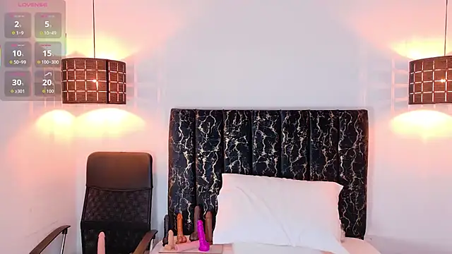 evvaa moon69 online show from 18, 4, 2026