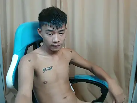 Snapshot of urasianjason chatting on 3, 12, 2025 urasianjason online show from 3, 12, 2025