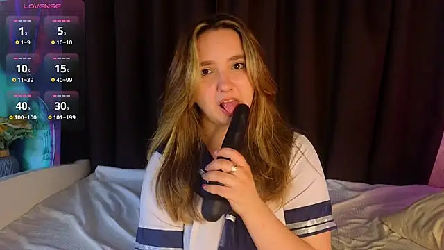 Snapshot of LucilleMcBride chatting on 17, 10, 2025 LucilleMcBride online show from 17, 10, 2025