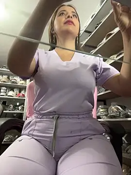 GiaDuque online show from 8, 1, 2026