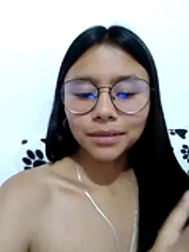 SofieLove 01 online show from 11, 4, 2026