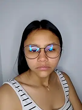 SofieLove 01 online show from 5, 2, 2026