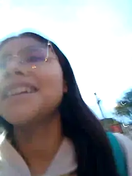 Snapshot of SofieLove_01 chatting on 26, 10, 2025 SofieLove 01 online show from 26, 10, 2025