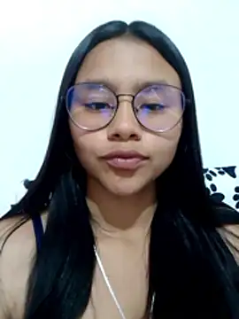 SofieLove 01 online show from 12, 4, 2026