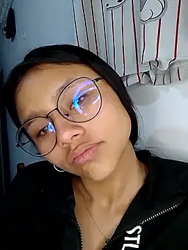 SofieLove 01 online show from 11, 3, 2026