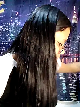 SofieLove 01 online show from 4, 3, 2026