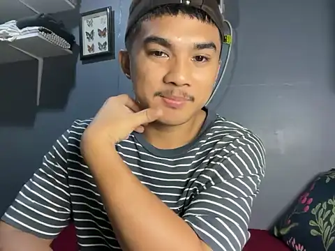 Snapshot of pinoyAdrianneXXX chatting on 7, 5, 2026 pinoyAdrianneXXX online show from 7, 5, 2026