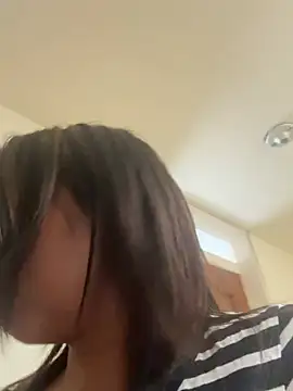 hiilarybrown online show from 10, 4, 2026