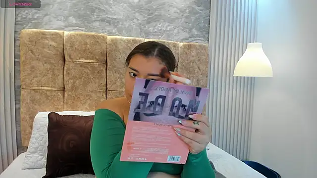 Snapshot of leilapons chatting on 23, 10, 2025 leilapons online show from 23, 10, 2025