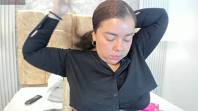 Snapshot of leilapons chatting on 29, 10, 2025 leilapons online show from 29, 10, 2025