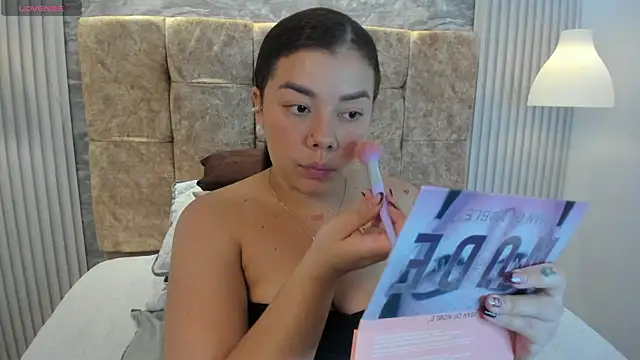 Snapshot of leilapons chatting on 20, 11, 2025 leilapons online show from 20, 11, 2025