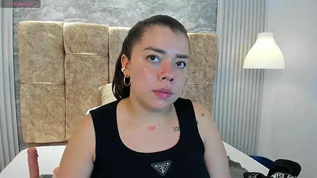 Snapshot of leilapons chatting on 24, 10, 2025 leilapons online show from 24, 10, 2025