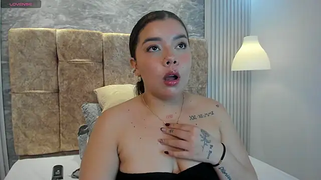 Snapshot of leilapons chatting on 13, 11, 2025 leilapons online show from 13, 11, 2025