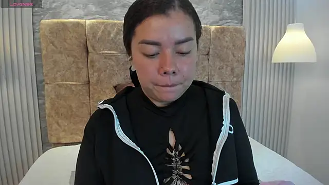 Snapshot of leilapons chatting on 22, 11, 2025 leilapons online show from 22, 11, 2025