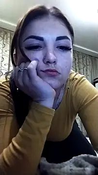 Snapshot of MieaHeldert chatting on 18, 11, 2025 MieaHeldert online show from 18, 11, 2025
