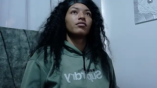 ValeriGallardo17 online show from 27, 10, 2025