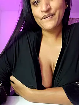 Busty AriaX online show from 24, 11, 2025