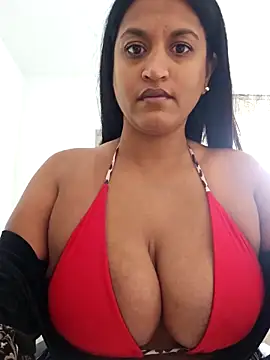Busty AriaX online show from 31, 10, 2025