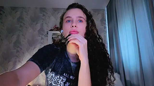 Feet Heelss online show from 27, 10, 2025