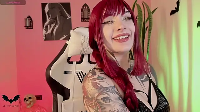 Snapshot of VelvetVampiree chatting on 28, 6, 2026 VelvetVampiree online show from 28, 6, 2026