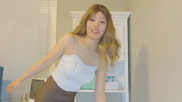 Nana with online show from 14, 11, 2025