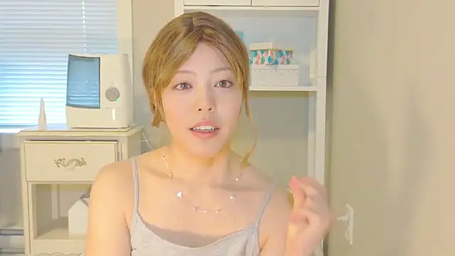 Nana with online show from 29, 11, 2025