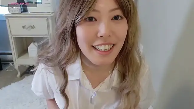 Nana with online show from 11, 3, 2026