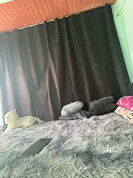 EVAH LEE  online show from 21, 4, 2026