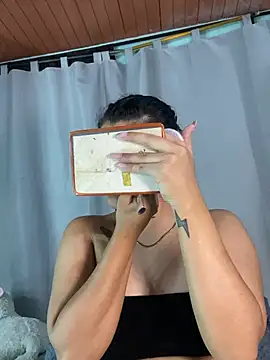 EVAH LEE  online show from 14, 2, 2026