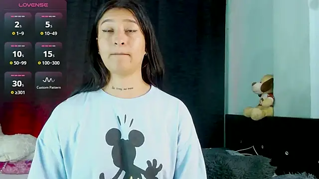 EVAH LEE  online show from 22, 12, 2025