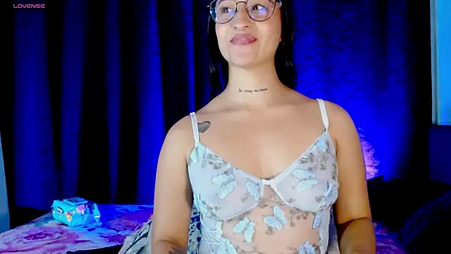 EVAH LEE  online show from 27, 11, 2025