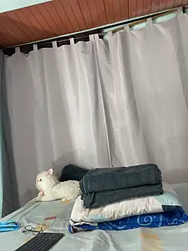 EVAH LEE  online show from 17, 2, 2026