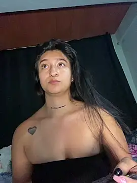 EVAH LEE  online show from 19, 4, 2026