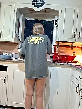 PeachyAriel online show from 20, 4, 2026