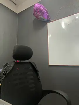 JuliethaDemon  online show from 6, 2, 2026