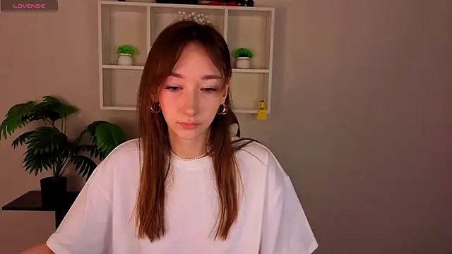 Miche1le Allenne online show from 22, 4, 2026