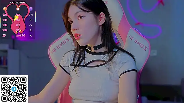 Snapshot of Sophie_SkyAngel chatting on 18, 2, 2026 Sophie SkyAngel online show from 18, 2, 2026