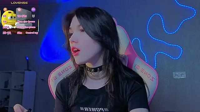 Snapshot of Sophie_SkyAngel chatting on 14, 12, 2025 Sophie SkyAngel online show from 14, 12, 2025