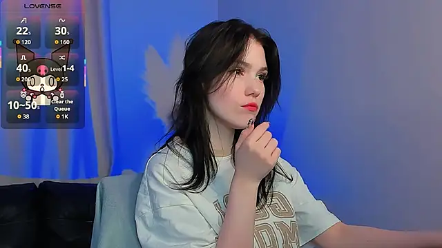 Snapshot of Sophie_SkyAngel chatting on 19, 11, 2025 Sophie SkyAngel online show from 19, 11, 2025