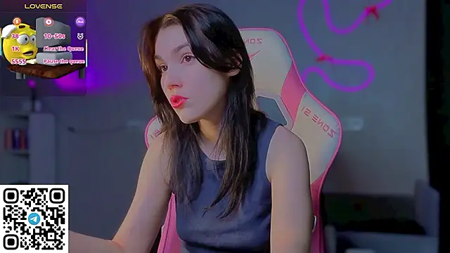 Snapshot of Sophie_SkyAngel chatting on 25, 2, 2026 Sophie SkyAngel online show from 25, 2, 2026