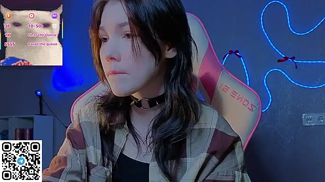 Snapshot of Sophie_SkyAngel chatting on 1, 2, 2026 Sophie SkyAngel online show from 1, 2, 2026