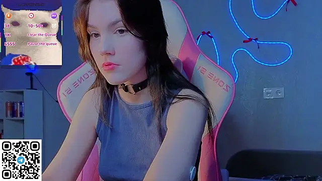 Snapshot of Sophie_SkyAngel chatting on 7, 2, 2026 Sophie SkyAngel online show from 7, 2, 2026